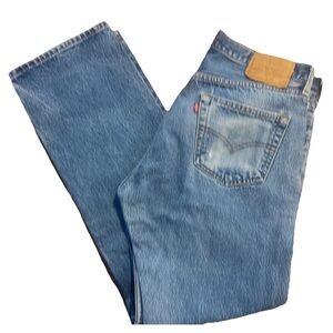 Size 32x30 90’s Levi’s 501, Made in USA!